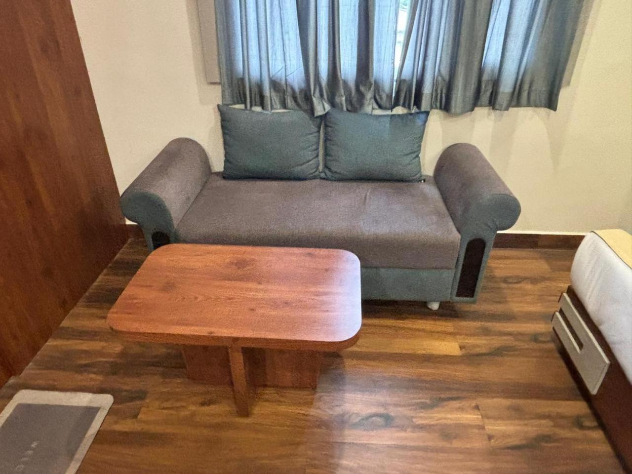 Hotel Omkareshwar Inn Deoghar Extérieur photo