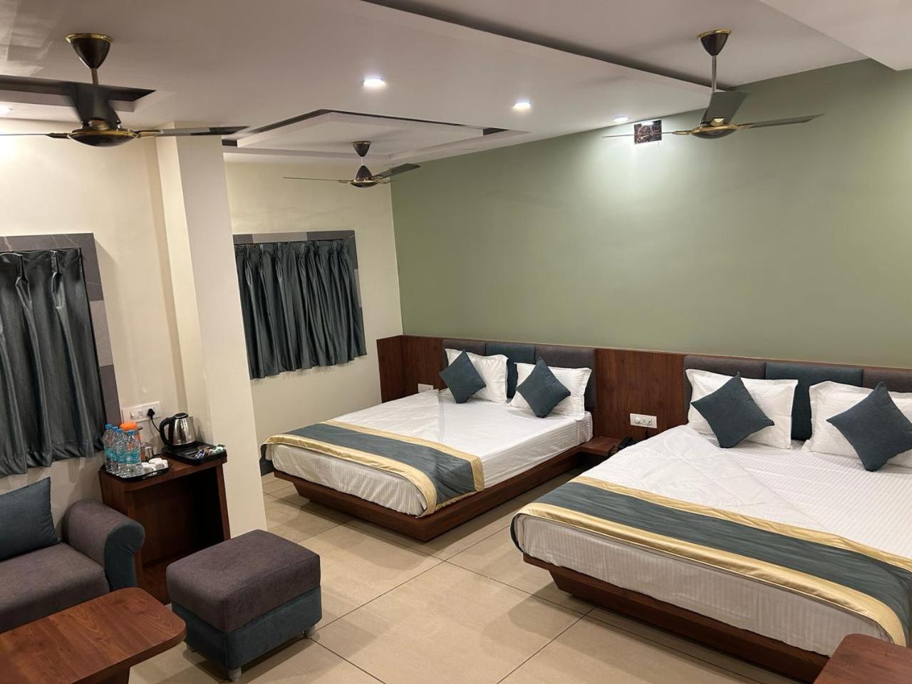 Hotel Omkareshwar Inn Deoghar Extérieur photo