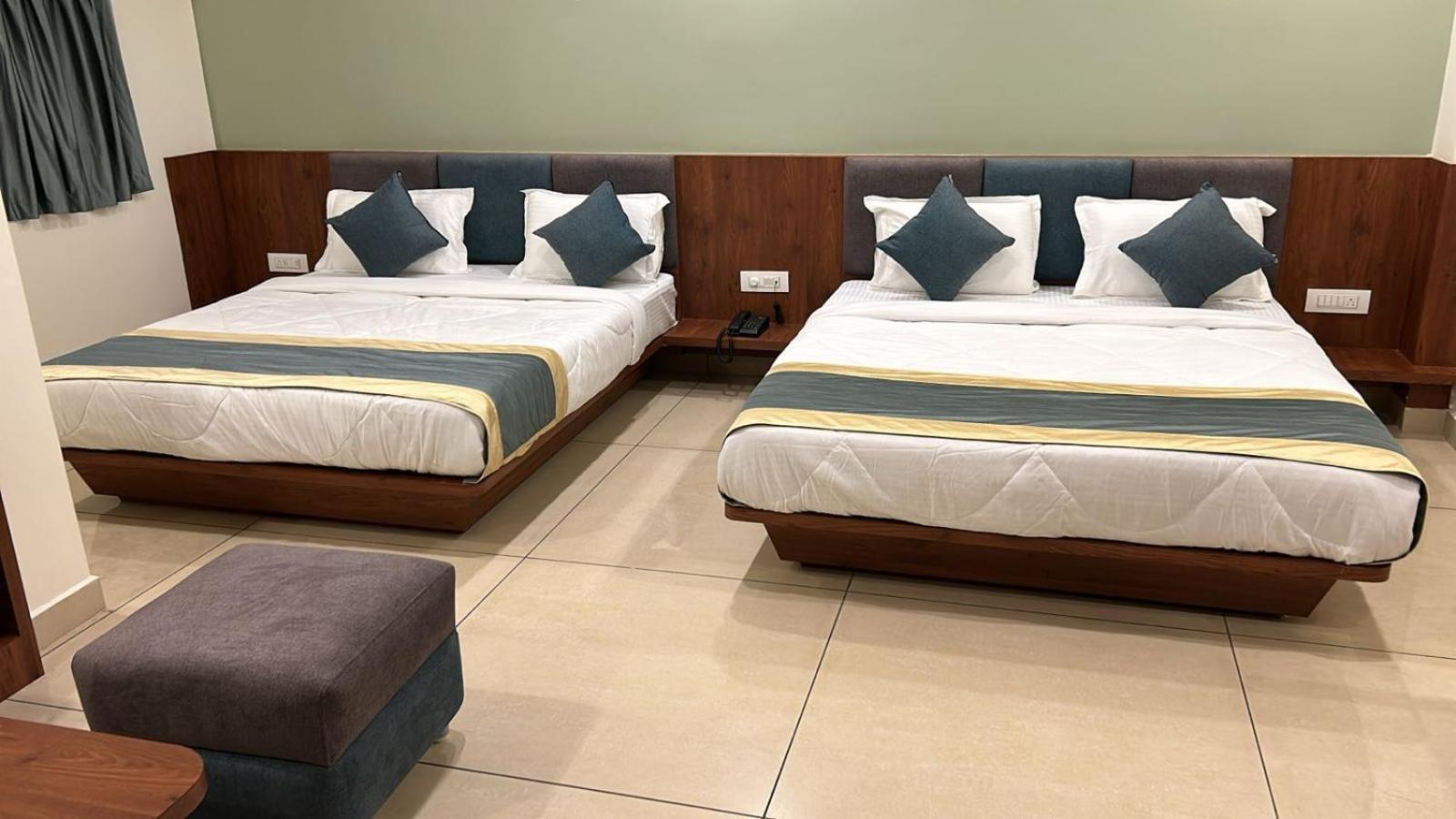 Hotel Omkareshwar Inn Deoghar Extérieur photo