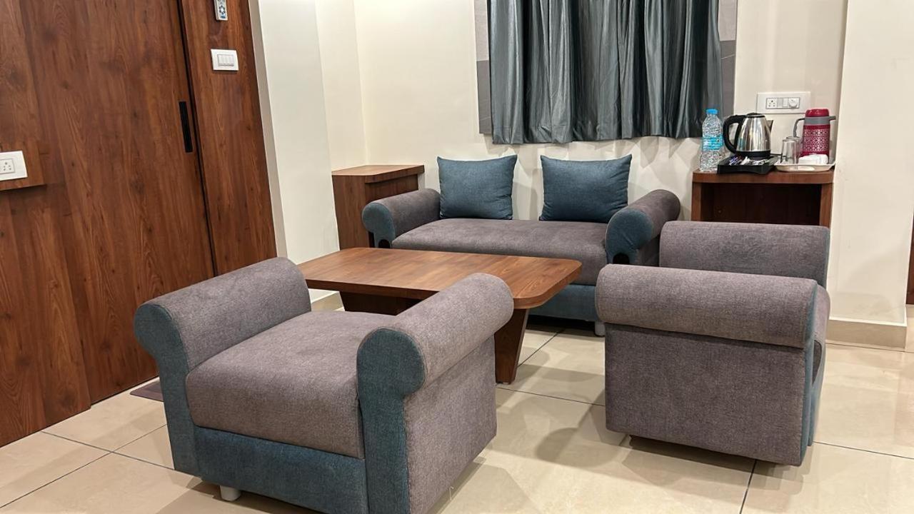 Hotel Omkareshwar Inn Deoghar Extérieur photo