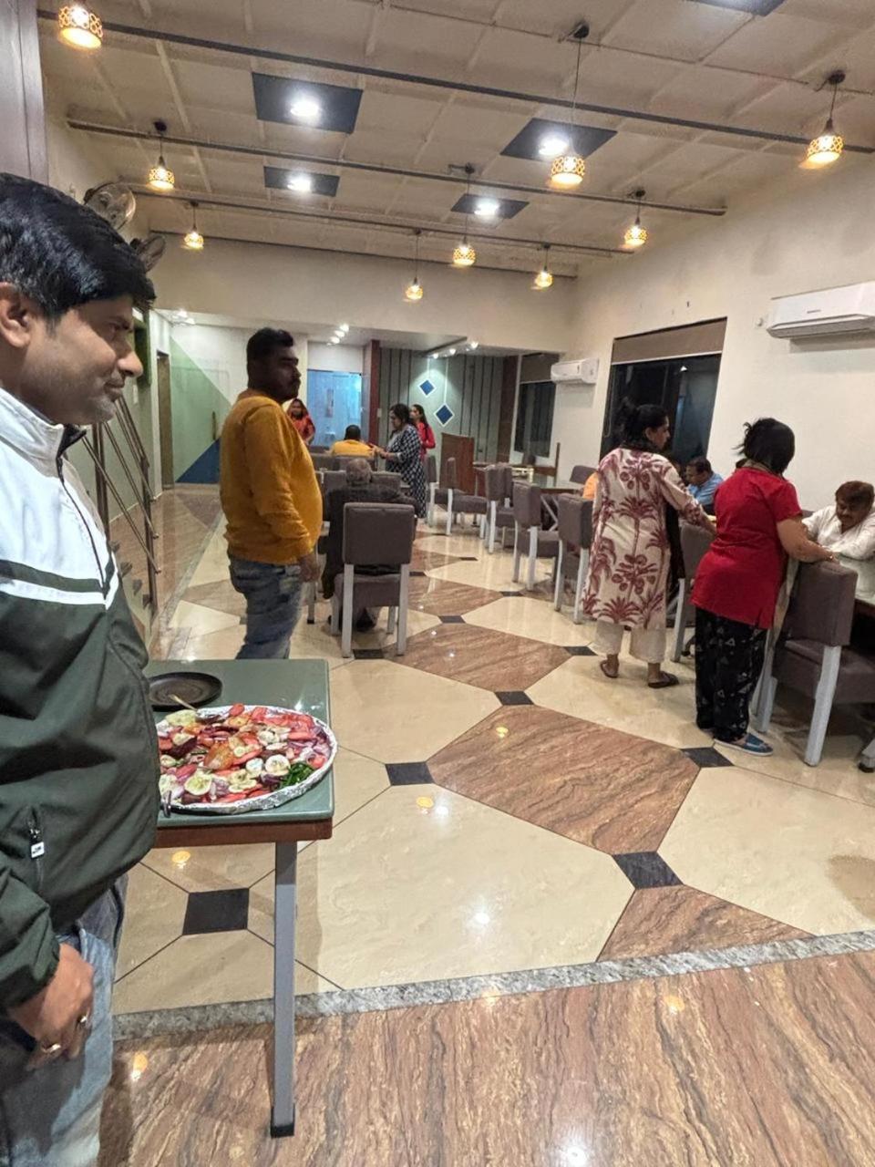 Hotel Omkareshwar Inn Deoghar Extérieur photo